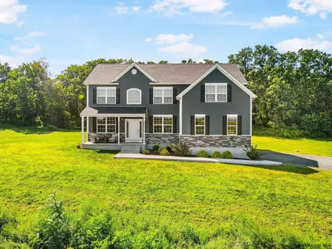 857 Lattintown Rd, Milton, NY 12547