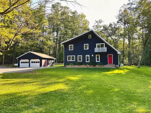 64 Solway Rd, Saugerties, NY 12477