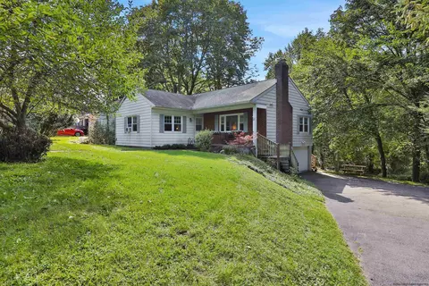 98 Beechwood, Poughkeepsie, NY 12601