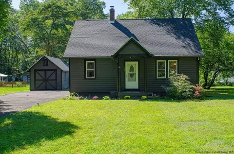 154 Grove St, Tillson, NY 12486