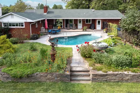 4 Main St, Saugerties, NY 12477