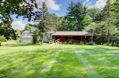 174 Browns Pond Rd, Staatsburg, NY 12580