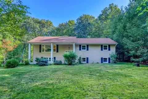 4 Briar Clf, Shokan, NY 12481