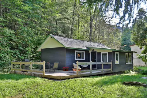 151 High St, Phoenicia, NY 12464