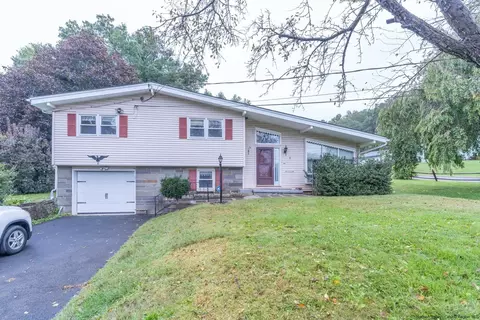 2 Magic Dr, Kingston, NY 12401