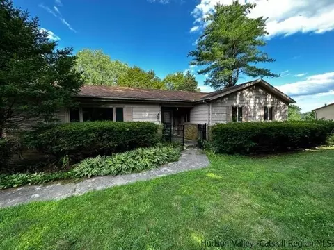 164 Main St, Lake Katrine, NY 12449