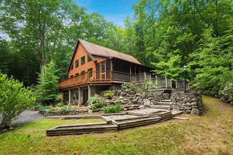 363 Upper Cherrytown Rd, Kerhonkson, NY 12446