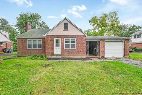66 Plattekill Ave, New Paltz, NY 12561