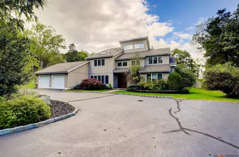 271 Cedar Cliff Rd, Monroe, NY 10950
