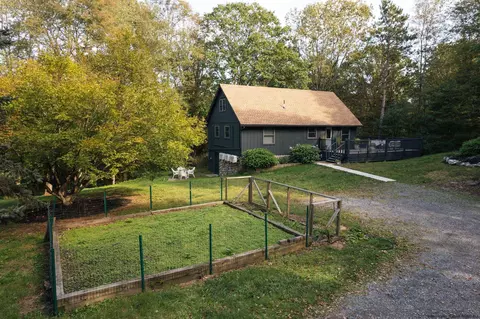 142 E Fallkill Rd, Hyde Park, NY 12538 photo 30