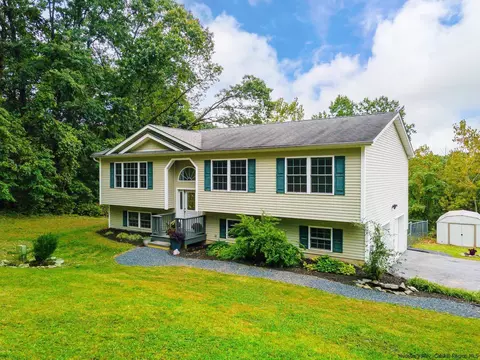 12 Blue Pt, Highland, NY 12528