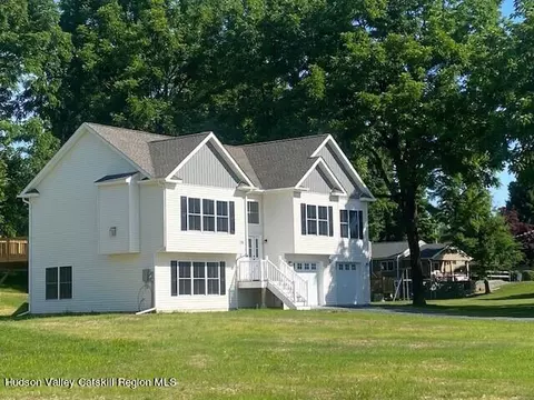 215 Goodwill Rd, Montgomery, NY 12549