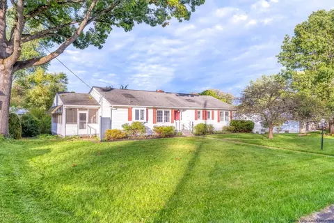 424 Chestnut St, Hurley, NY 12443