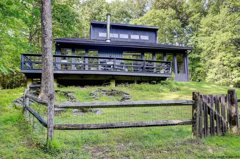58 Playhouse Lane Ext, Woodstock, NY 12498