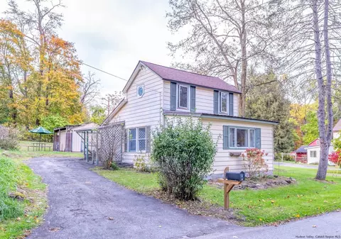 23 Greenkill Rd, Bloomington, NY 12411