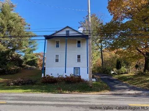 98 New Paltz Rd, Highland, NY 12528