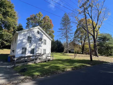 40 Larch St, Kingston, NY 12401