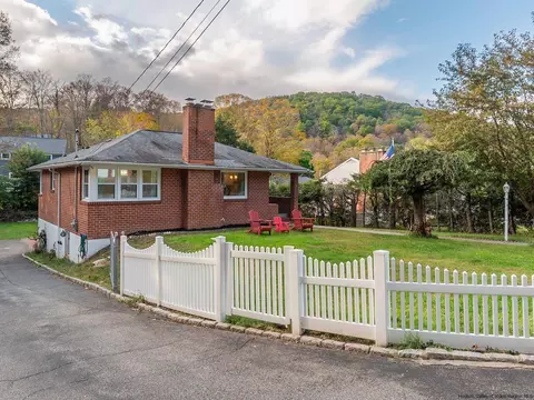 21 Valley Ln, Garrison, NY 10524