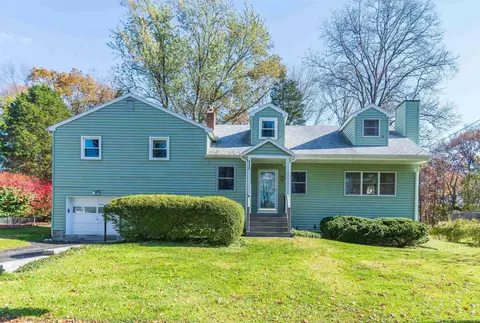 332 Circle Dr, Hurley, NY 12443