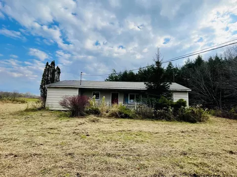 743 S Green Rd, Sprakers, NY 12166