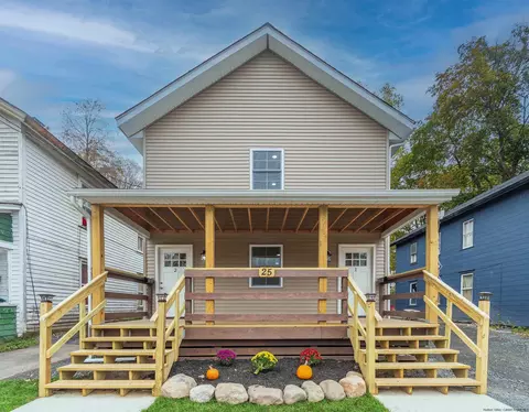 25 Park St #25, Ellenville, NY 12428