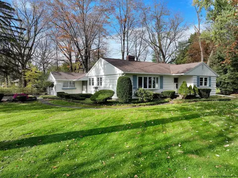 737 Lucas Ave, Hurley, NY 12443