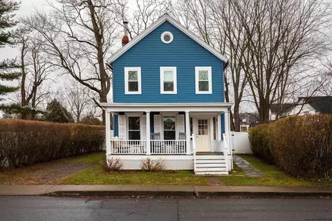 26 Pine St, Tivoli, NY 12583