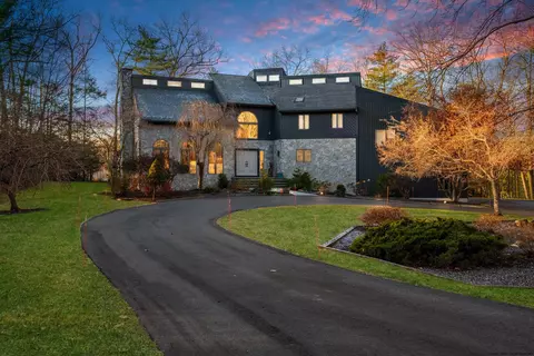 47 Tall Oaks Dr, Kingston, NY 12401