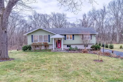 143 Fairway Dr, Hurley, NY 12443