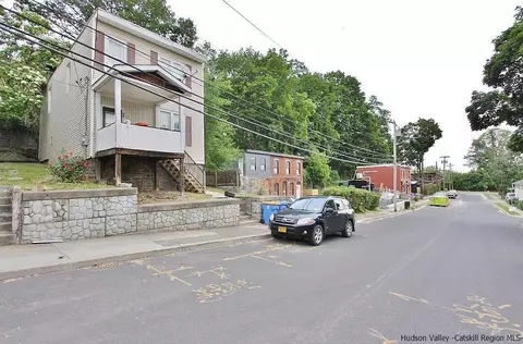 32 Gill St, Kingston, NY 12401