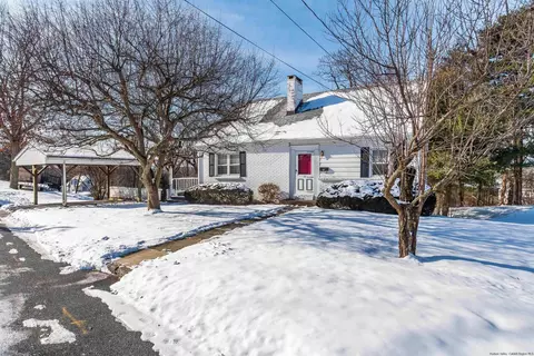 11 Florence St, Kingston, NY 12401