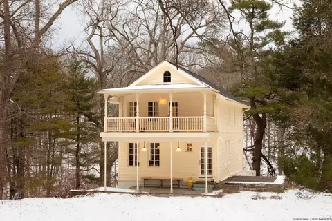 363 Wilbur Ave, Kingston, NY 12401