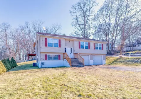 105 Everson St, Kingston, NY 12401