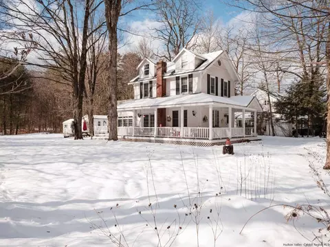 19 Mount Pleasant, Mount Tremper, NY 12457