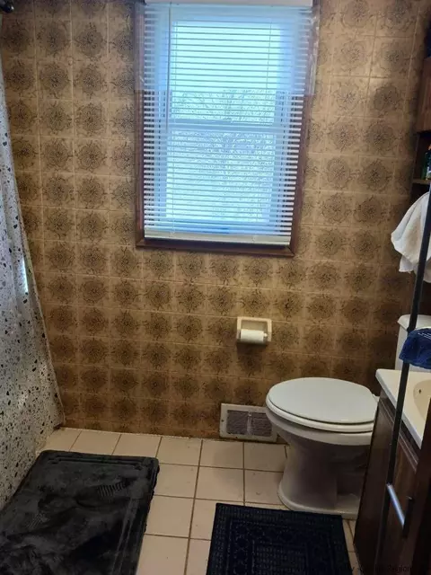 Bath - 57 Hull Ave, Clintondale, NY 12515 photo 2 of 2