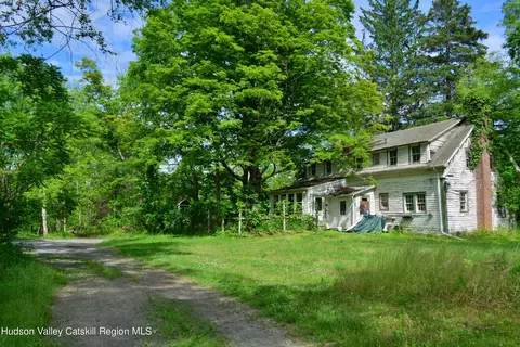 345 Tow Path Rd, Accord, NY 12404