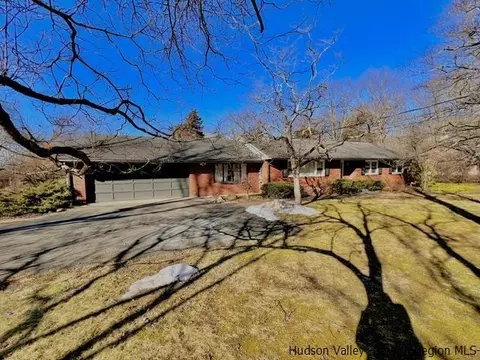 179 Putt Corners Rd, New Paltz, NY 12561