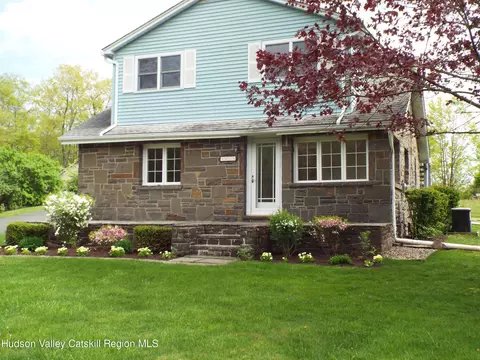 1555 W Rt 212 Rd, Saugerties, NY 12477