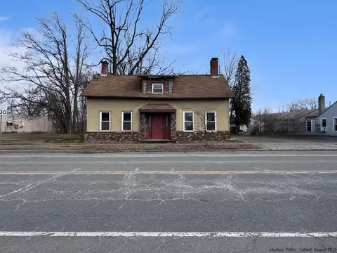 265 Mansion St, Coxsackie, NY 12051
