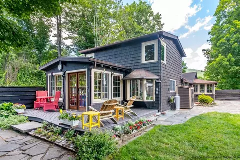 219 Tinker St, Woodstock, NY 12498