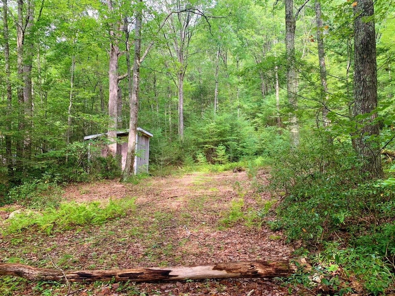 689 Upper Cherrytown Rd  