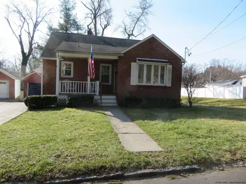 164 Lucas Ave, Kingston, NY 12401