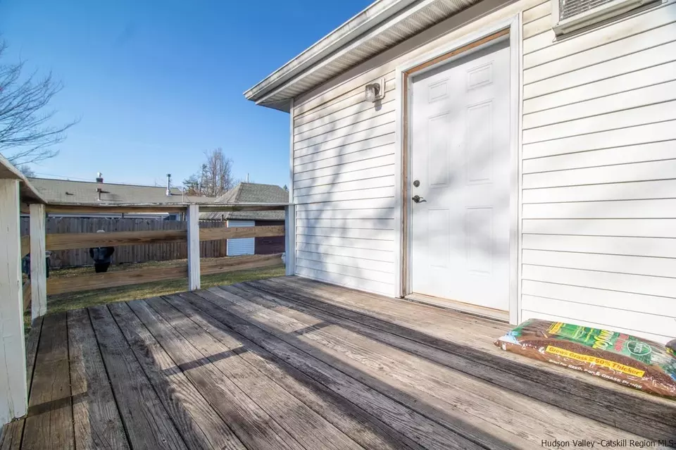 301 Lucas Ave, Kingston, NY 12401 29 Photos Movoto