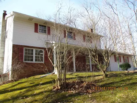 314 Mountain Rd, Shokan, NY 12481
