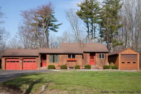 1349 Old Post Rd, Ulster Park, NY 12487
