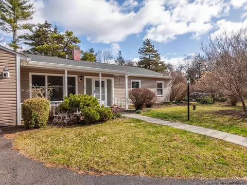 8 Ohayo Dr, West Hurley, NY 12491