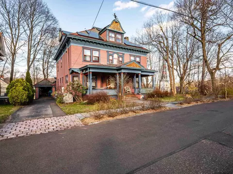 25 Presidents Pl, Kingston, NY 12401