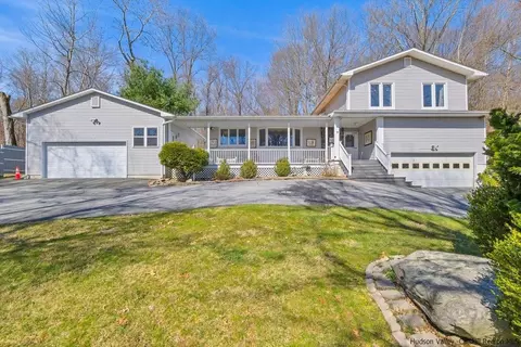 9 Summit Rdg, Newburgh, NY 12550