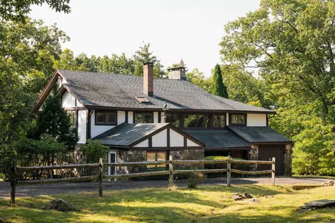 2680 Glasco Tpke, Woodstock, NY 12498