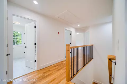 Entry Way - 3 Calico Ways, Wallkill, NY 12589 photo 8 of 9